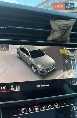 Внедорожник / Кроссовер Audi Q8 2019 в 