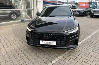 Внедорожник / Кроссовер Audi Q8 2023 в 