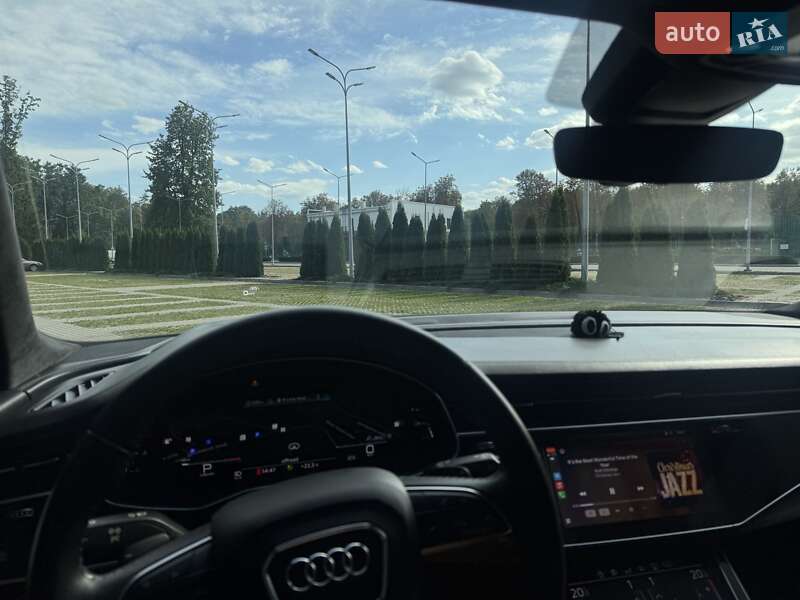 Внедорожник / Кроссовер Audi Q8 2019 в Харькове