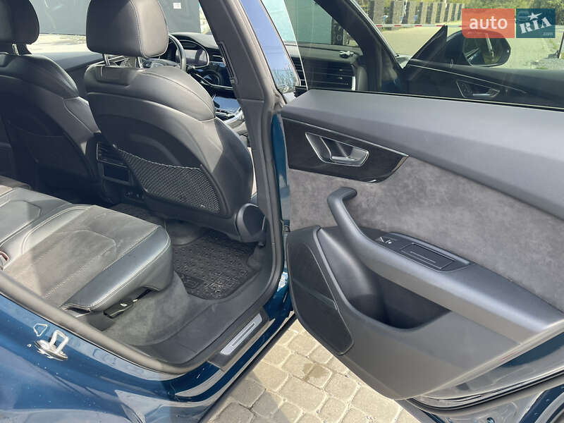 Внедорожник / Кроссовер Audi Q8 2019 в Львове