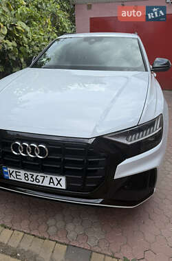 Внедорожник / Кроссовер Audi Q8 2019 в 