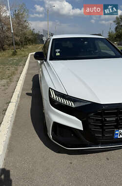 Внедорожник / Кроссовер Audi Q8 2019 в 