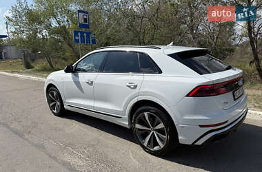 Внедорожник / Кроссовер Audi Q8 2019 в 
