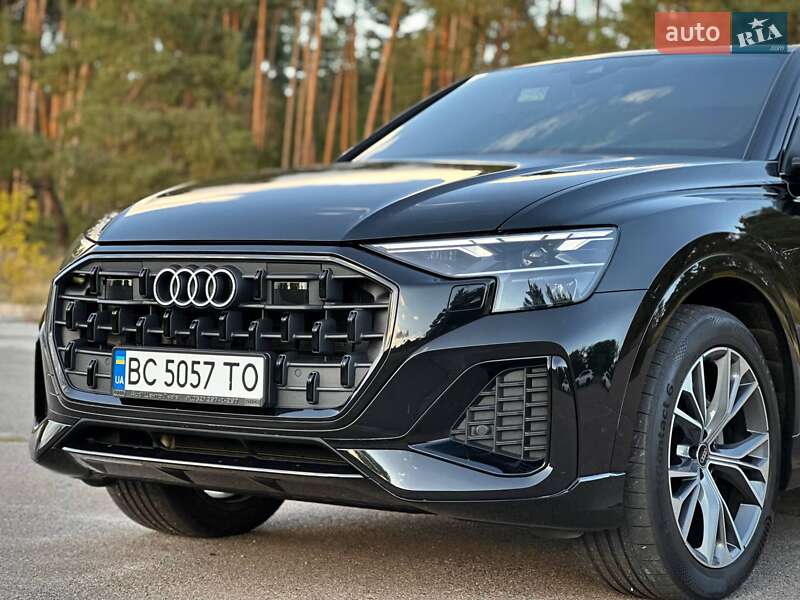 Внедорожник / Кроссовер Audi Q8 2023 в Киеве