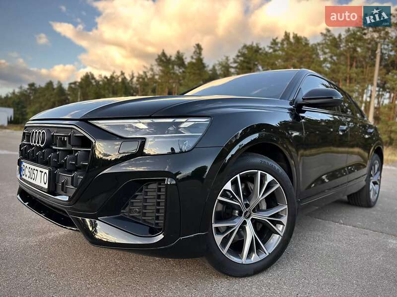 Внедорожник / Кроссовер Audi Q8 2023 в Киеве