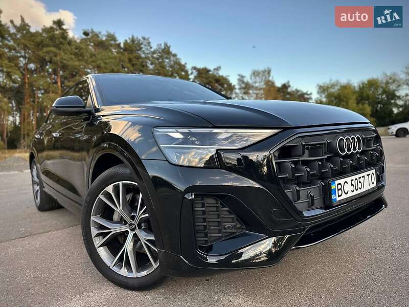 Внедорожник / Кроссовер Audi Q8 2023 в Киеве