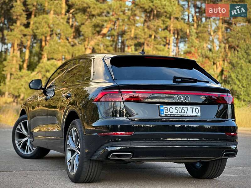 Внедорожник / Кроссовер Audi Q8 2023 в Киеве