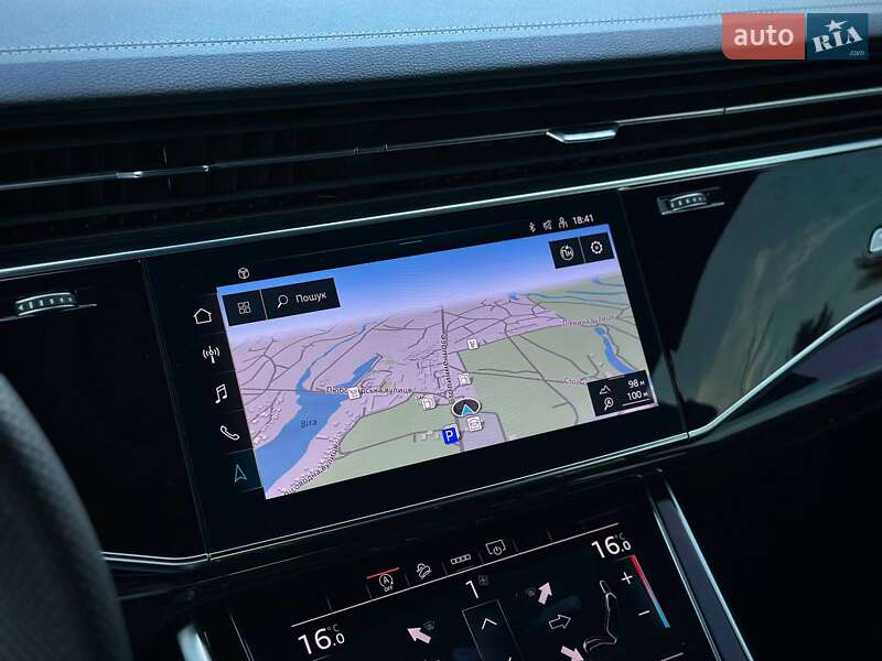 Внедорожник / Кроссовер Audi Q8 2023 в Киеве