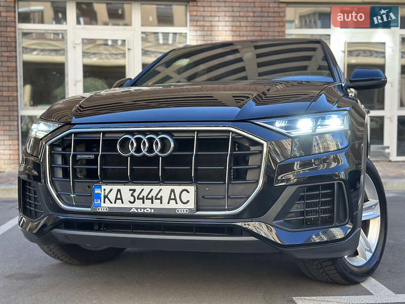 Внедорожник / Кроссовер Audi Q8 2019 в Киеве