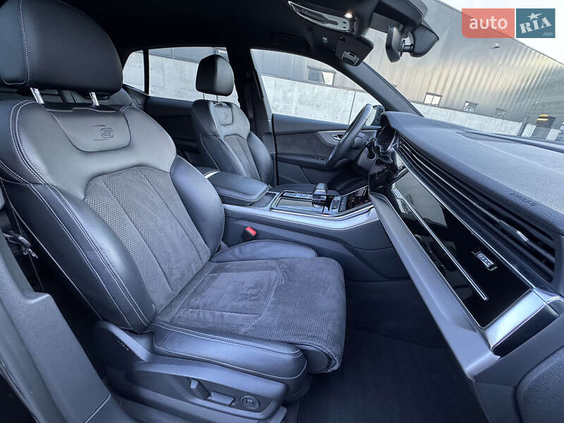 Внедорожник / Кроссовер Audi Q8 2019 в Киеве