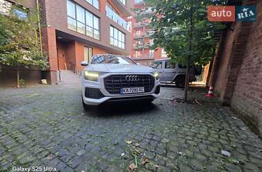 Внедорожник / Кроссовер Audi Q8 2020 в 