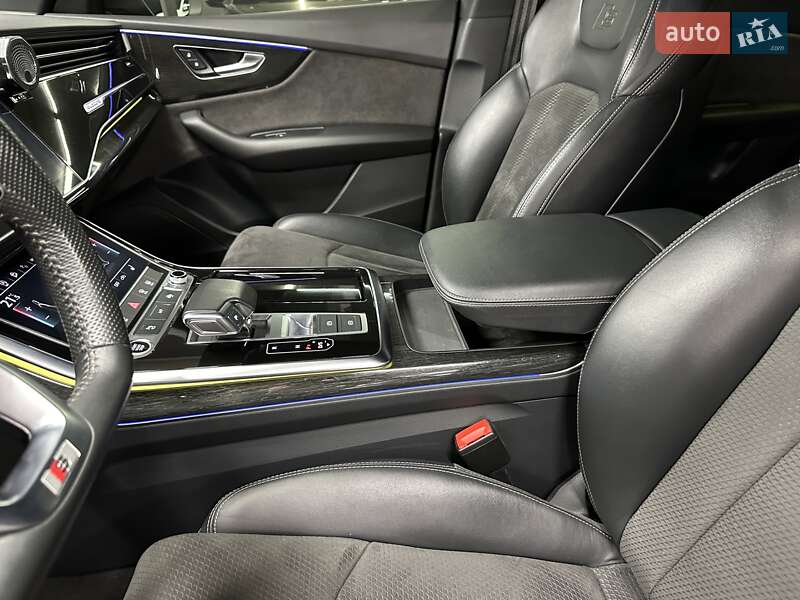 Внедорожник / Кроссовер Audi Q8 2020 в Харькове