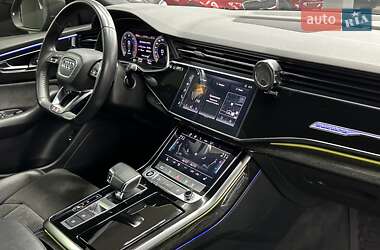 Внедорожник / Кроссовер Audi Q8 2020 в 