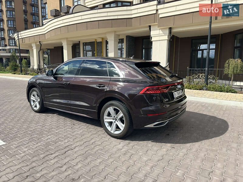 Внедорожник / Кроссовер Audi Q8 2021 в Киеве