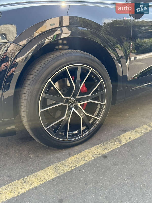 Позашляховик / Кросовер Audi Q8 2023 в Одесі