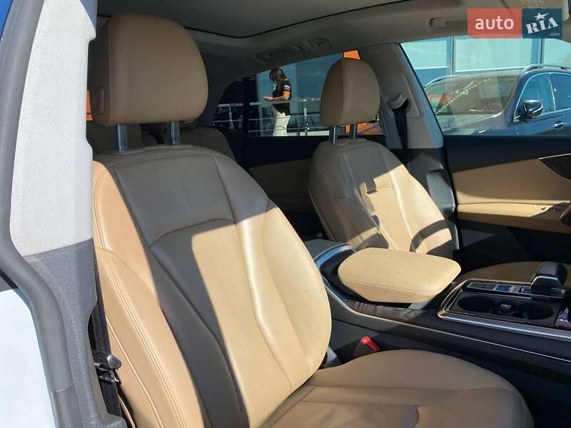 Внедорожник / Кроссовер Audi Q8 2018 в Львове