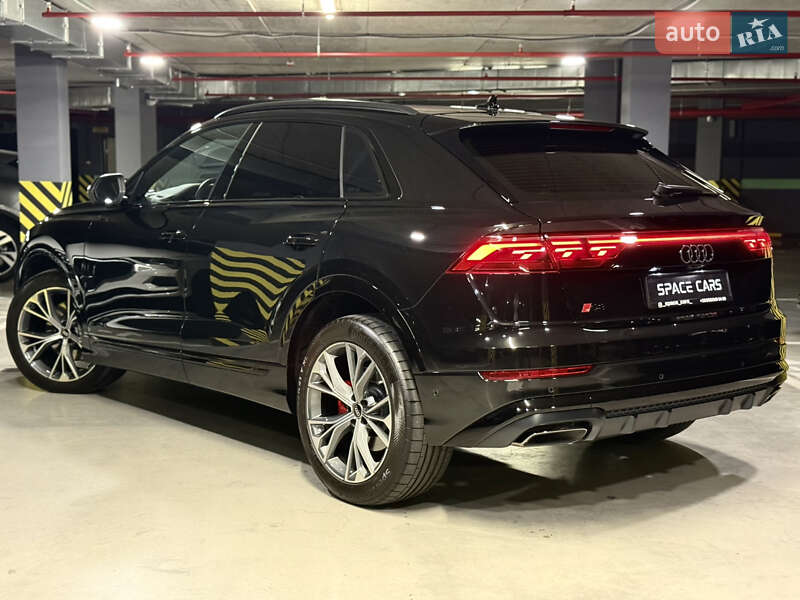 Внедорожник / Кроссовер Audi Q8 2024 в Киеве