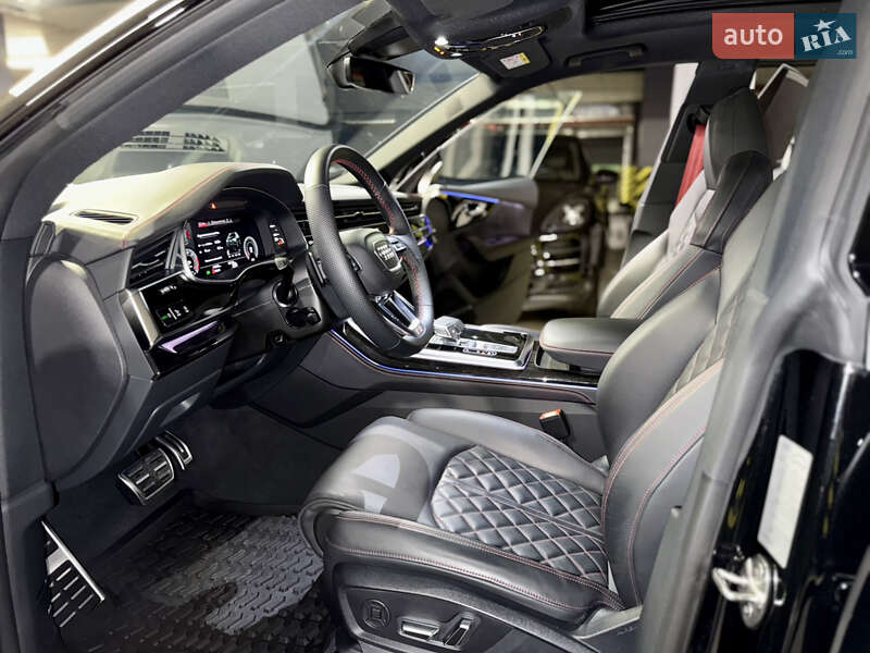 Внедорожник / Кроссовер Audi Q8 2024 в Киеве