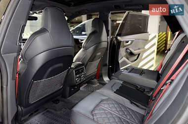 Внедорожник / Кроссовер Audi Q8 2024 в 