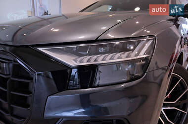 Внедорожник / Кроссовер Audi Q8 2020 в 
