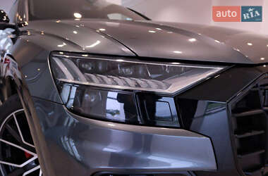 Внедорожник / Кроссовер Audi Q8 2020 в 