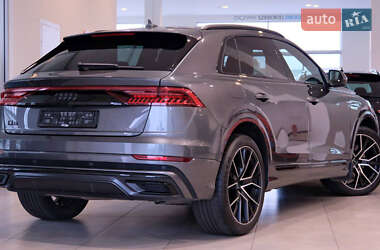 Внедорожник / Кроссовер Audi Q8 2020 в 