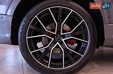Внедорожник / Кроссовер Audi Q8 2020 в 