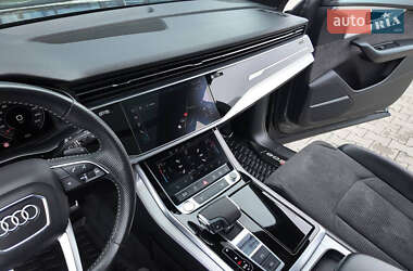 Внедорожник / Кроссовер Audi Q8 2020 в 