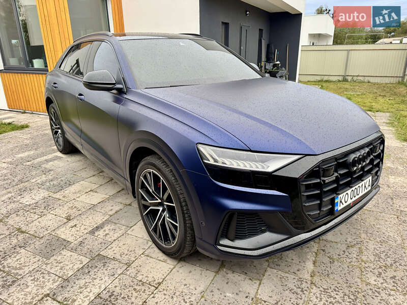 Внедорожник / Кроссовер Audi Q8 2019 в Киеве