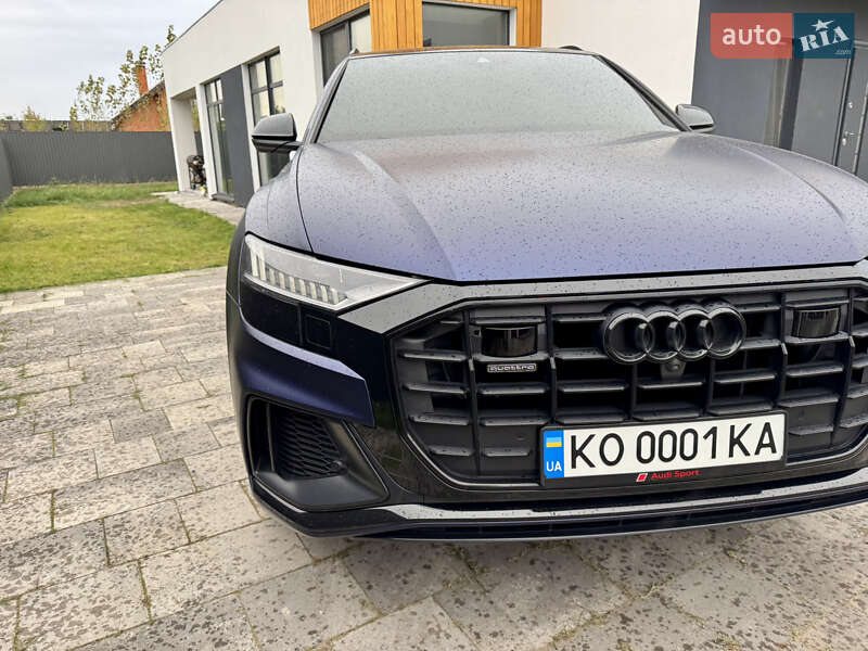 Внедорожник / Кроссовер Audi Q8 2019 в Киеве