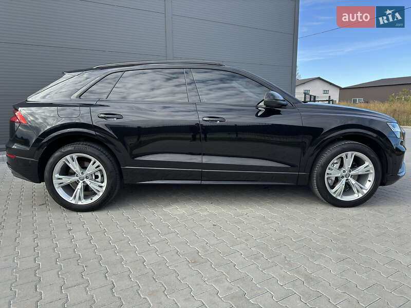 Внедорожник / Кроссовер Audi Q8 2019 в Ивано-Франковске
