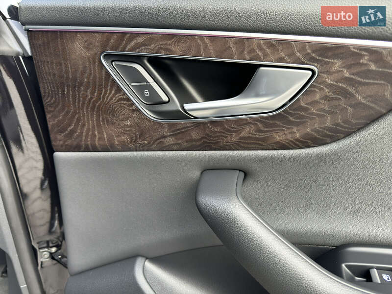 Внедорожник / Кроссовер Audi Q8 2019 в Ивано-Франковске