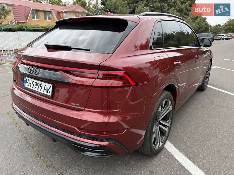 Внедорожник / Кроссовер Audi Q8 2021 в Одессе