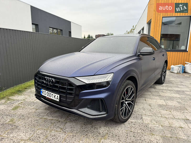 Внедорожник / Кроссовер Audi Q8 2019 в Киеве