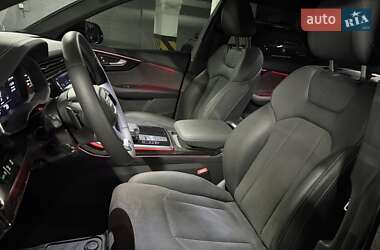 Внедорожник / Кроссовер Audi Q8 2024 в 
