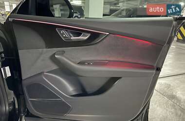 Внедорожник / Кроссовер Audi Q8 2024 в 