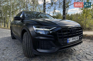 Внедорожник / Кроссовер Audi Q8 2022 в 
