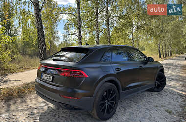 Внедорожник / Кроссовер Audi Q8 2022 в 