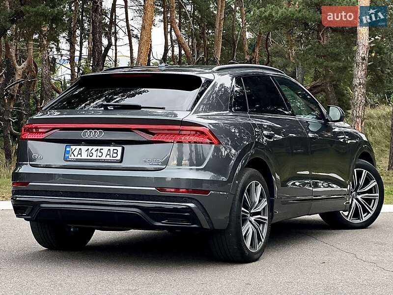 Позашляховик / Кросовер Audi Q8 2019 в Києві