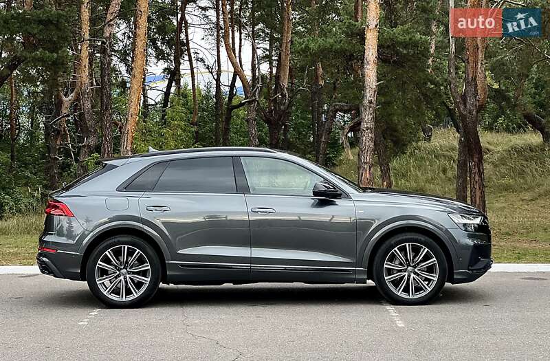 Позашляховик / Кросовер Audi Q8 2019 в Києві