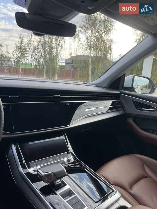 Внедорожник / Кроссовер Audi Q8 2021 в Измаиле