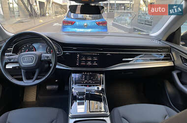 Внедорожник / Кроссовер Audi Q8 2019 в 