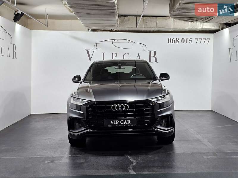 Внедорожник / Кроссовер Audi Q8 2018 в Киеве