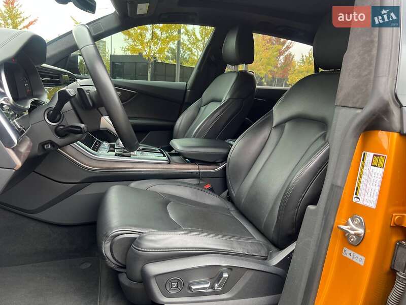 Внедорожник / Кроссовер Audi Q8 2018 в Киеве