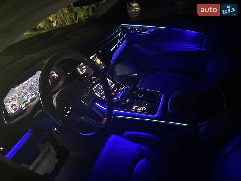 Внедорожник / Кроссовер Audi Q8 2019 в Черкассах