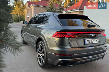 Позашляховик / Кросовер Audi Q8 2021 в 