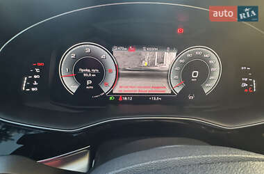 Позашляховик / Кросовер Audi Q8 2021 в 