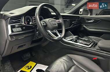 Внедорожник / Кроссовер Audi Q8 2018 в 