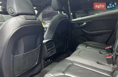 Внедорожник / Кроссовер Audi Q8 2018 в 
