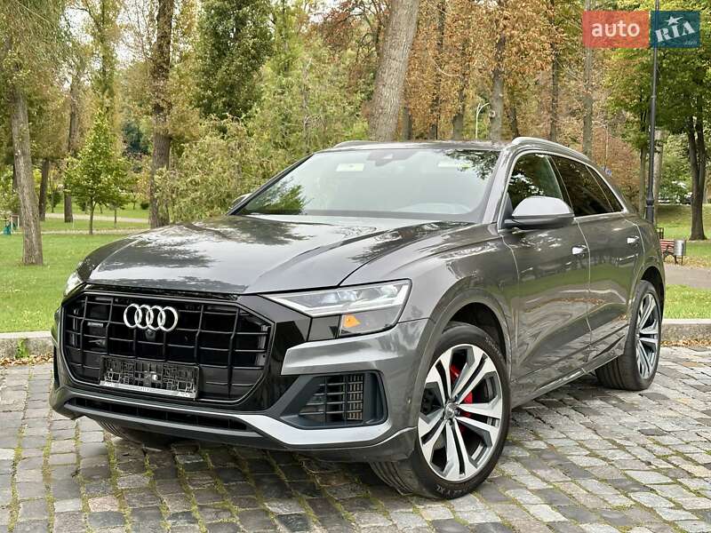 Внедорожник / Кроссовер Audi Q8 2019 в Киеве
